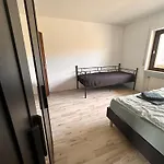 Apartamento Schoene Mit Waldblick In *