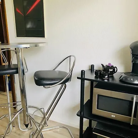 Schoene Mit Waldblick In Dillenburg