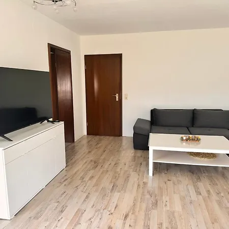 Schoene Mit Waldblick In דילנבורג