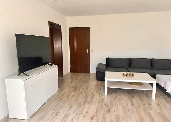 Schoene Mit Waldblick In Dillenburg